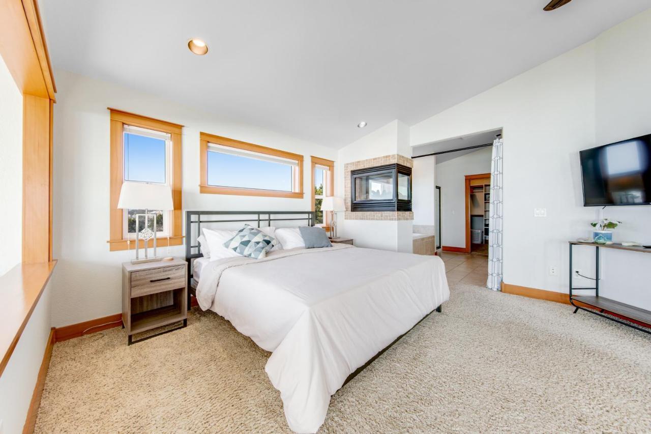 Blue Wave Heights Villa Lincoln City Exterior photo