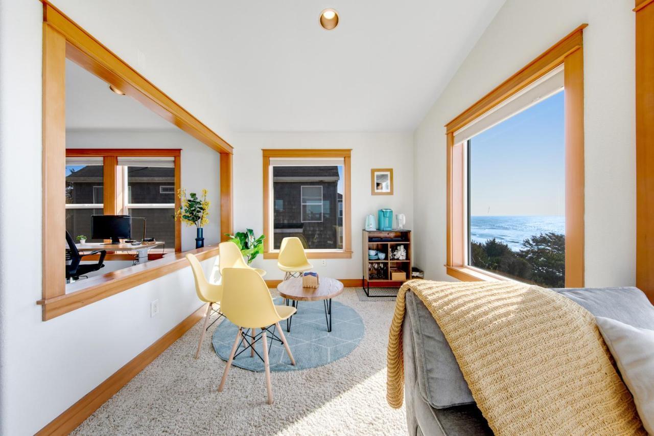 Blue Wave Heights Villa Lincoln City Exterior photo