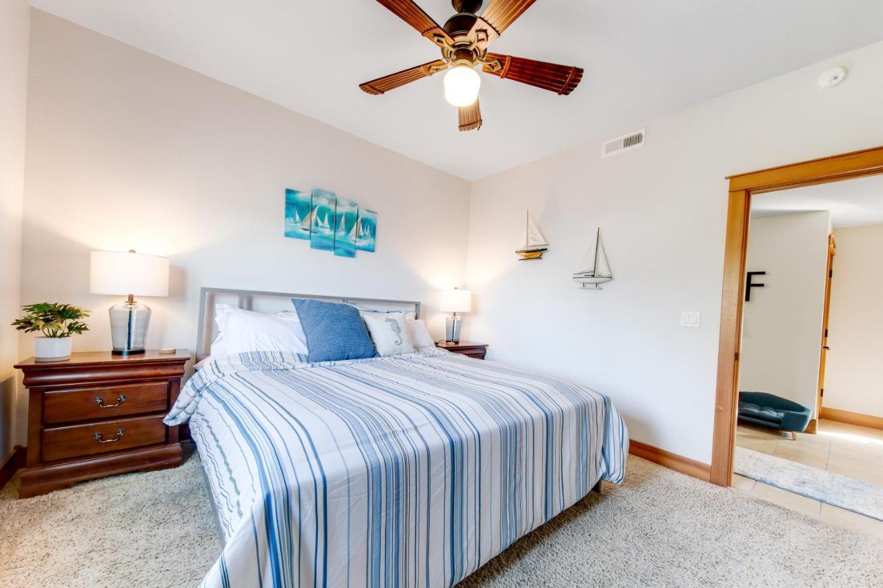 Blue Wave Heights Villa Lincoln City Exterior photo